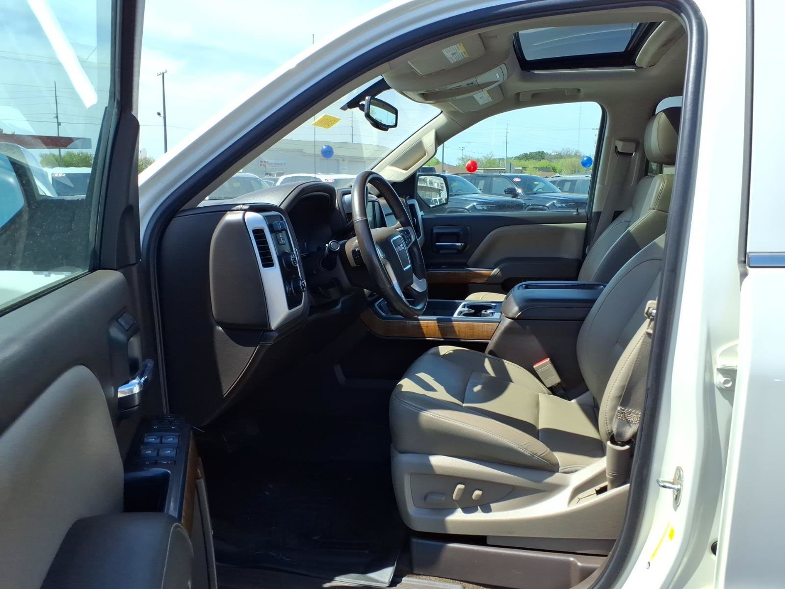 Used 2015 GMC Sierra 1500 SLT w/ SLT Crew Cab Value Package AWD/4WD image 10