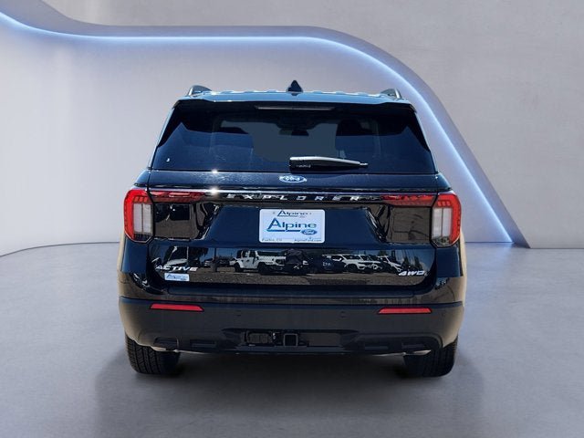 Used 2025 Ford Explorer Active AWD/4WD image 4