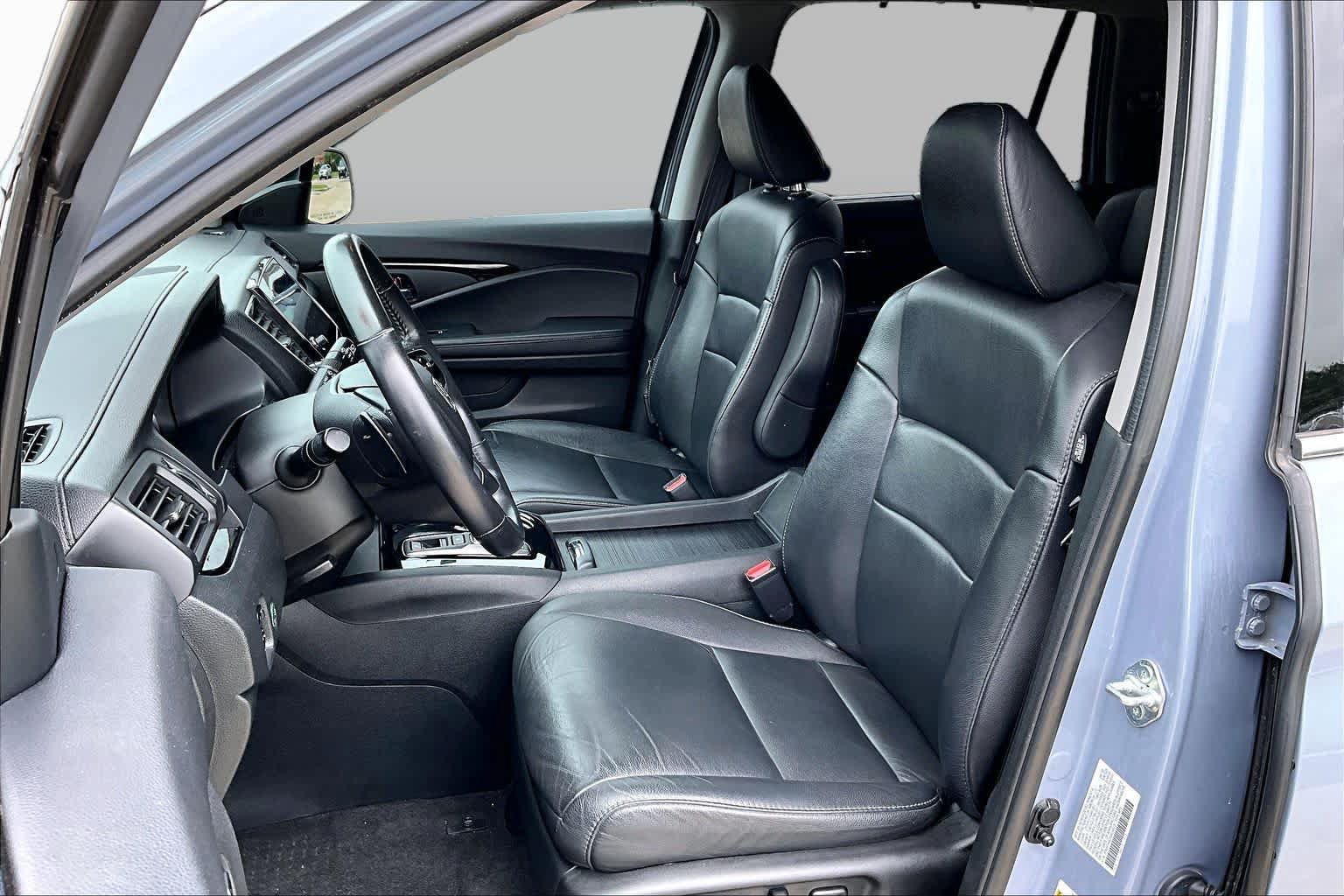 Used 2022 Honda Pilot Touring image 8