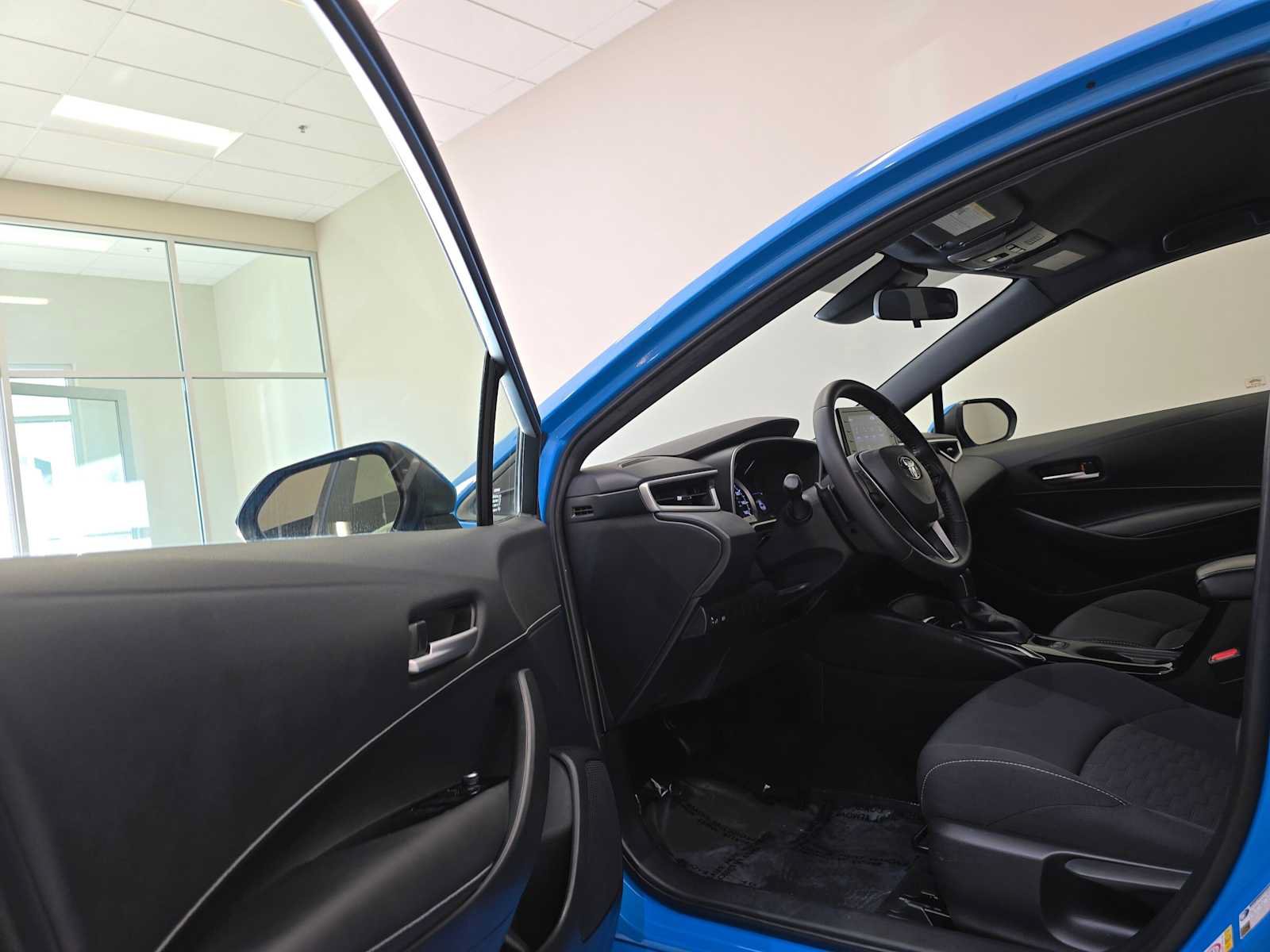 Used 2019 Toyota Corolla SE FWD image 21