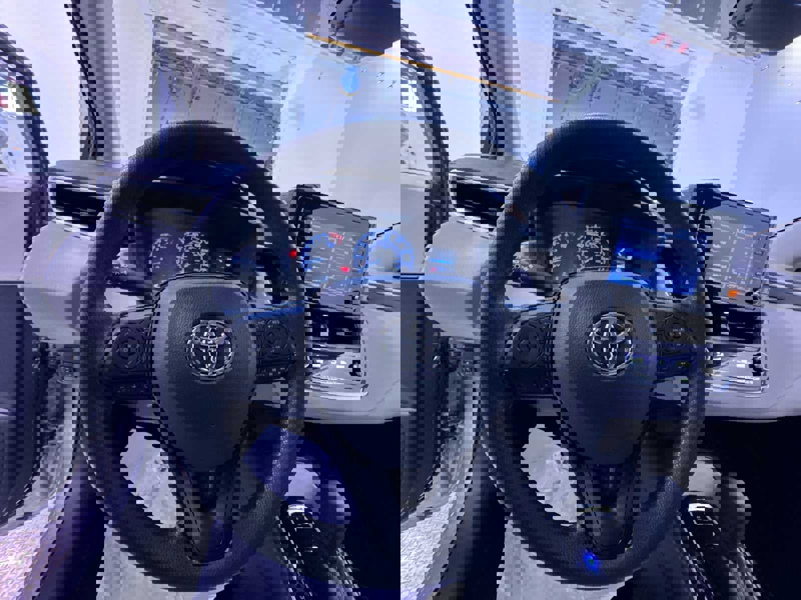 Used 2020 Toyota Corolla L image 15