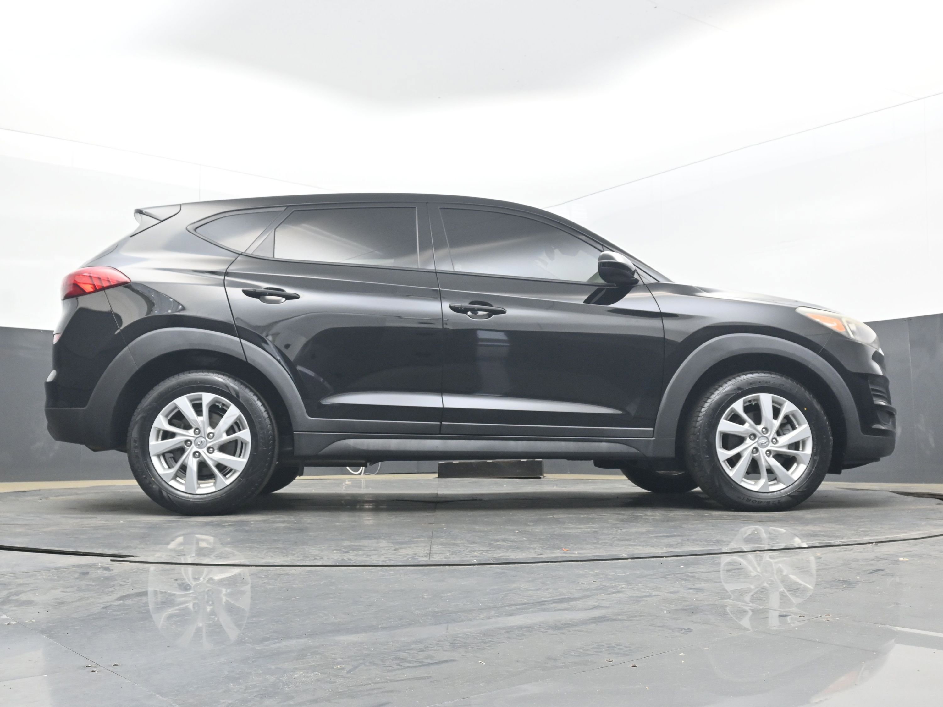 Used 2019 Hyundai Tucson SE image 28