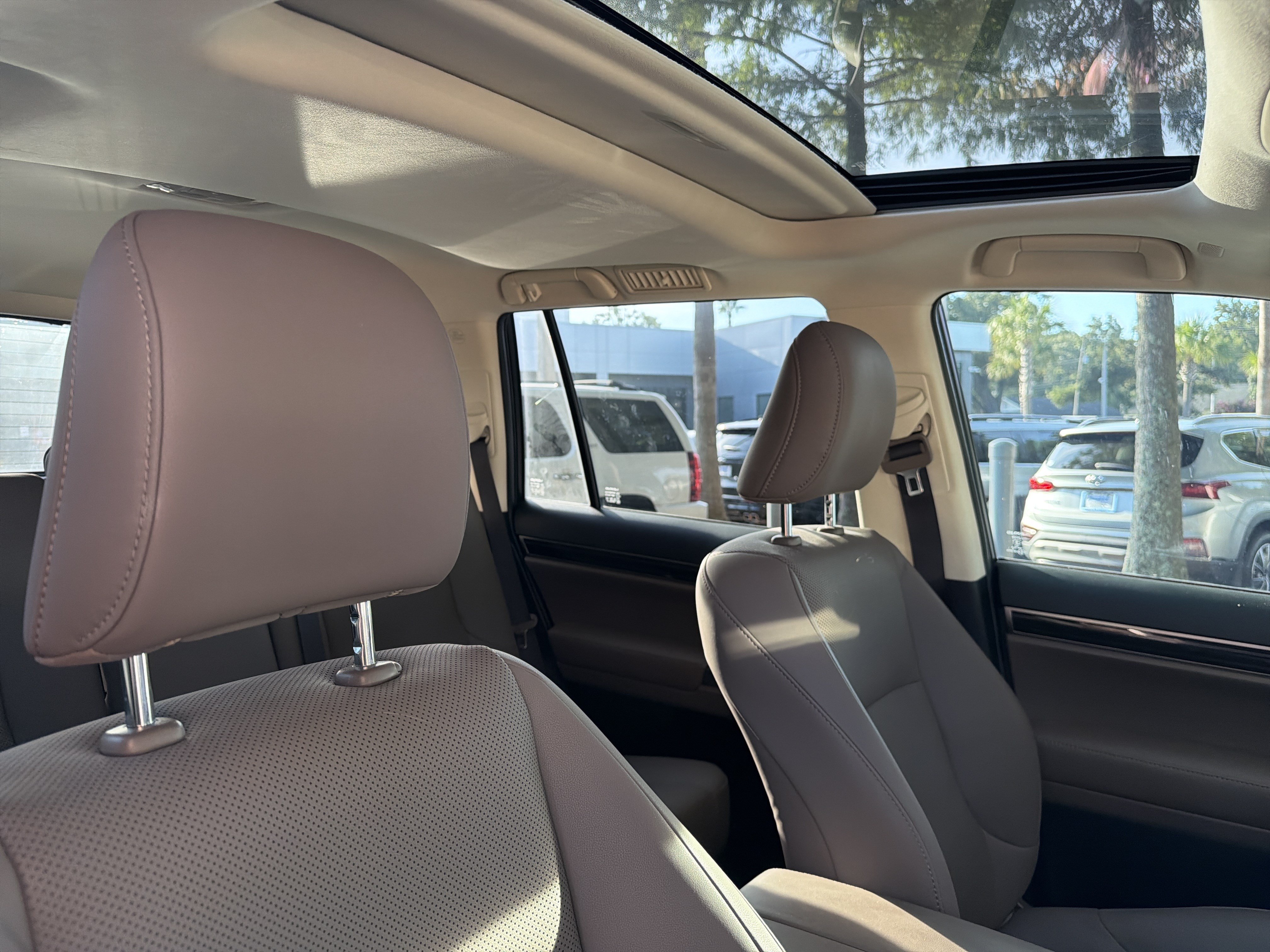 Used 2023 Lexus GX 460 Premium w/ Premium Package AWD/4WD image 42