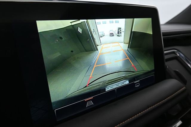 Used 2023 GMC Yukon AT4 AWD/4WD image 35