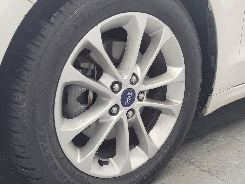 Used 2019 Ford Fusion SEL image 31