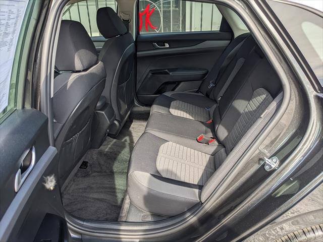 Used 2025 Kia K5 LXS FWD image 12