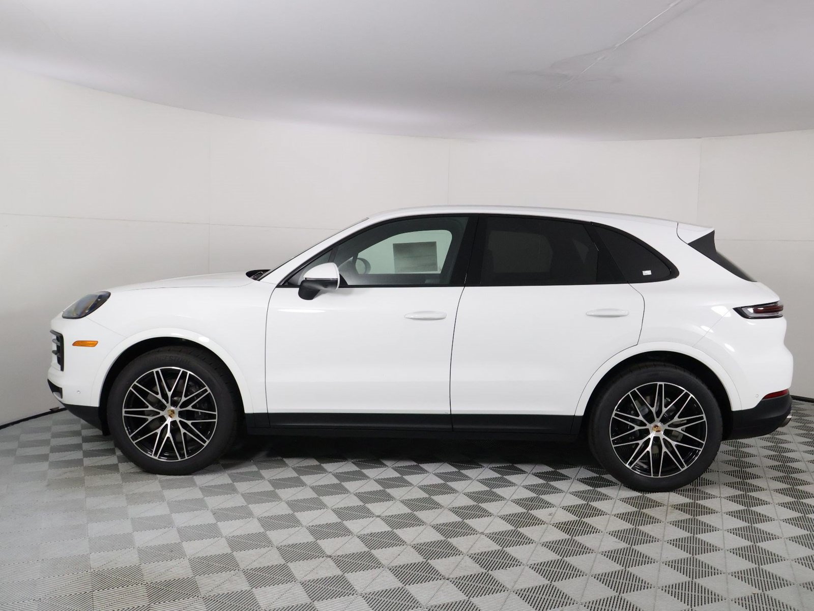 New 2026 Porsche Cayenne AWD/4WD image 2