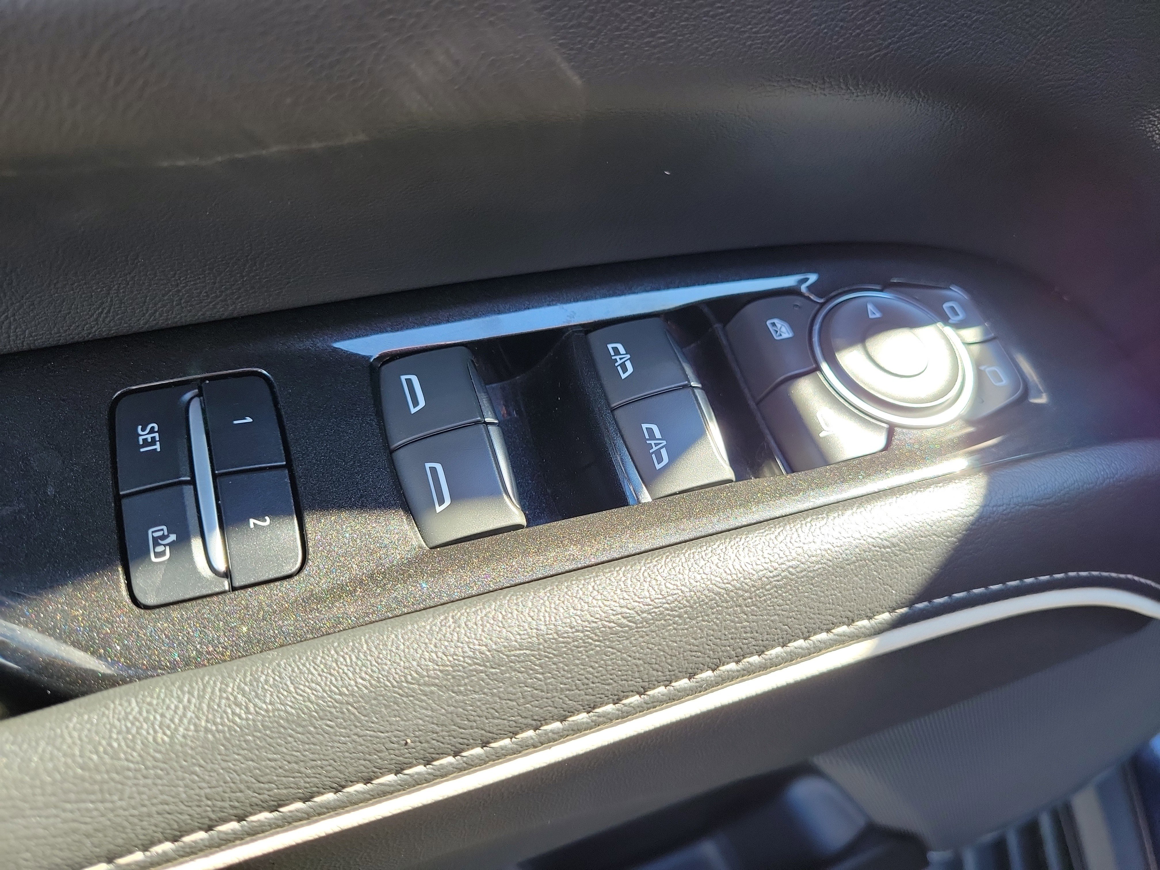 Used 2022 Cadillac Escalade Premium Luxury image 22