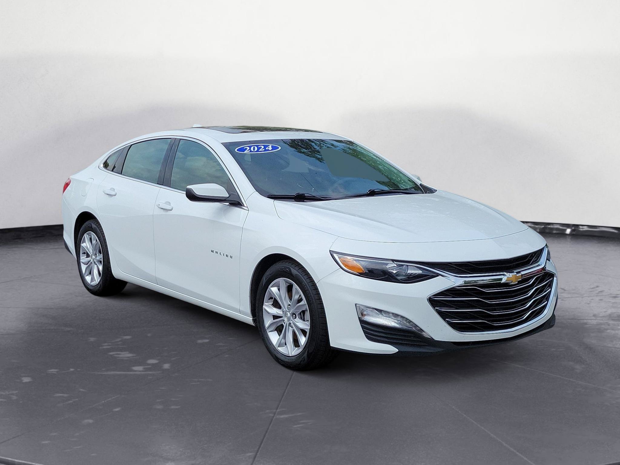 Used 2024 Chevrolet Malibu LT FWD image 2