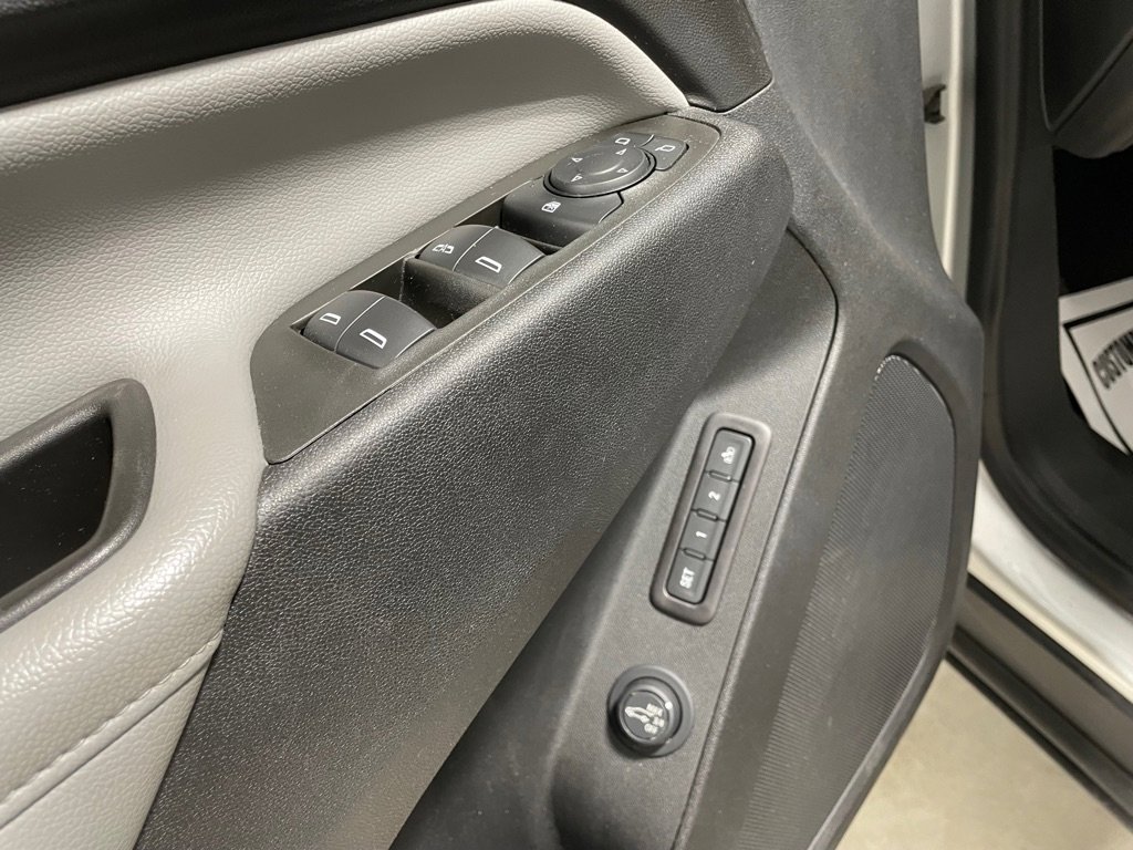 Used 2021 Chevrolet Equinox Premier image 13