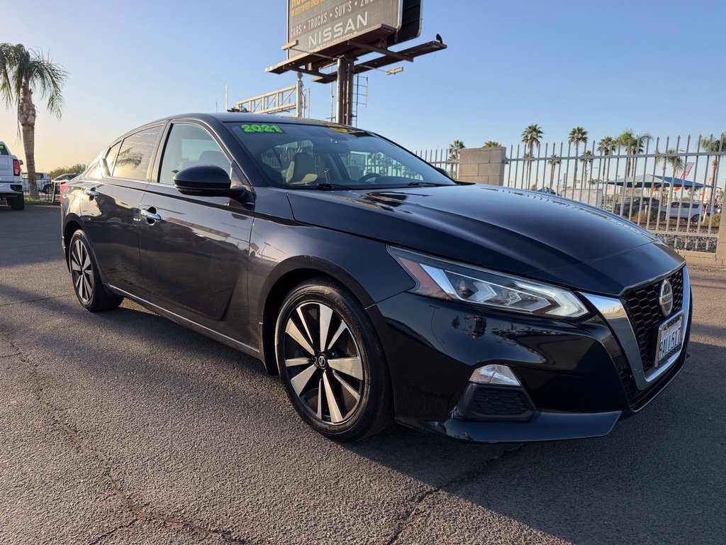 Certified 2021 Nissan Altima 2.5 SV w/ SV Premium Package