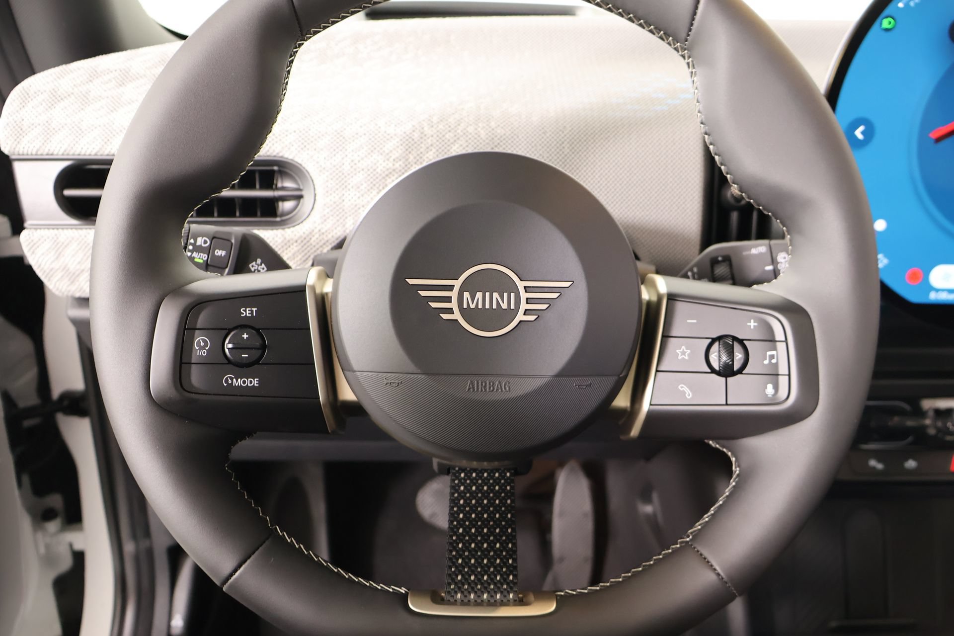 New 2026 MINI Cooper 2-Door Hardtop FWD image 3