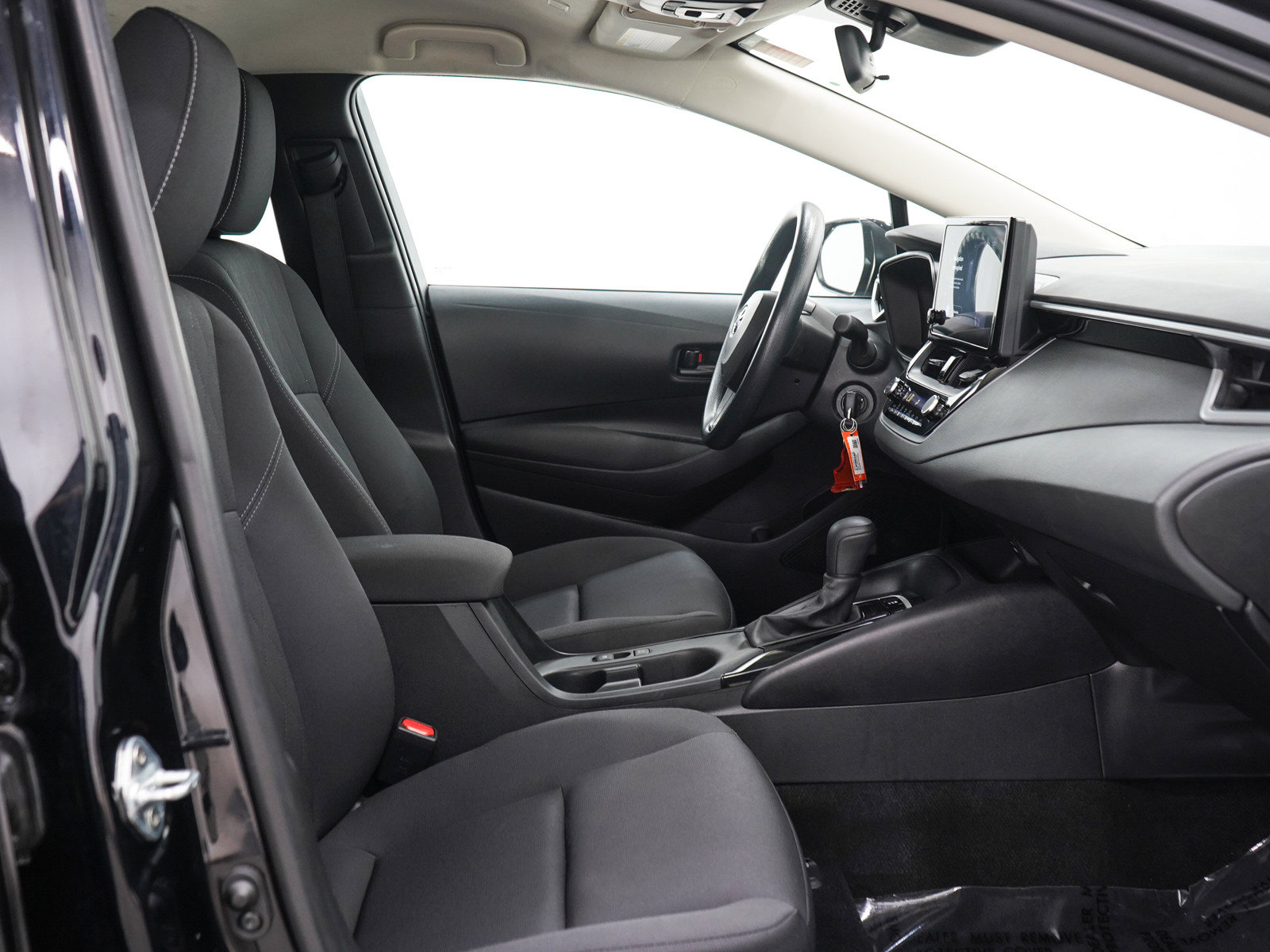 Used 2024 Toyota Corolla LE FWD image 11