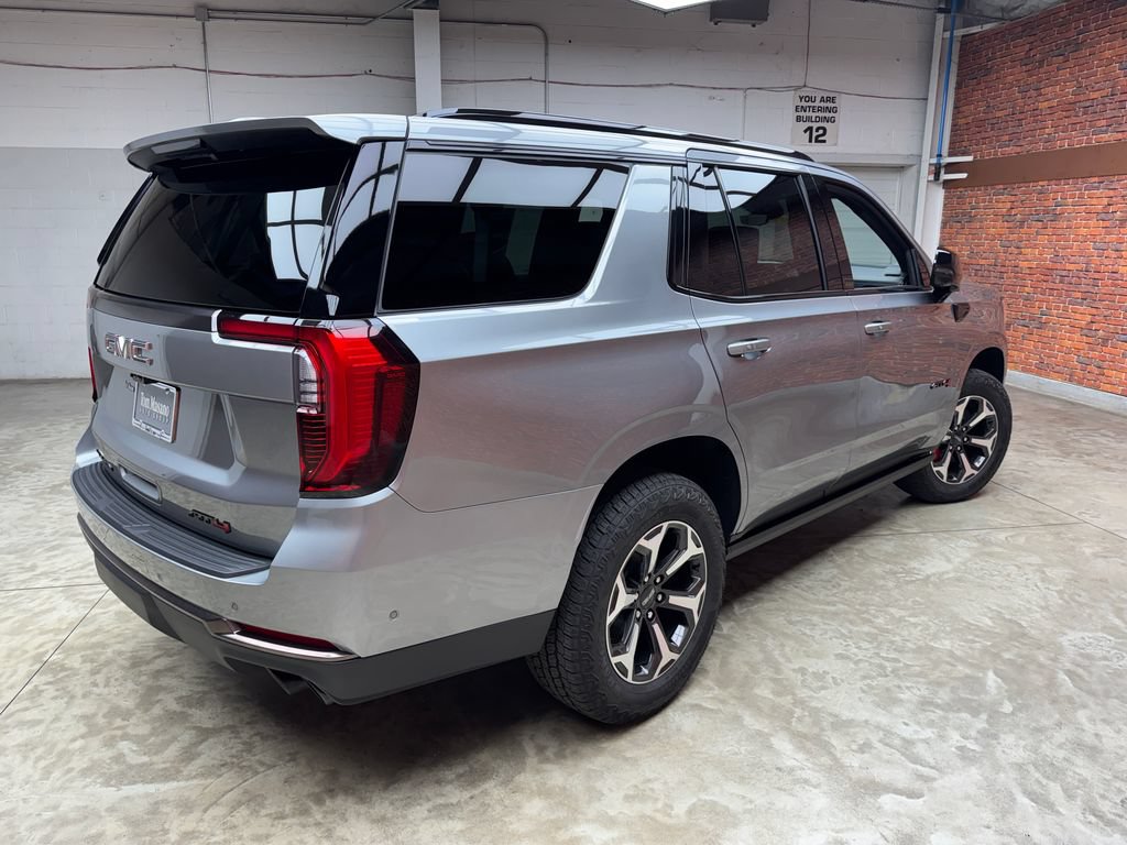Used 2026 GMC Yukon AT4 Ultimate w/ LPO, Illumination Package AWD/4WD image 6