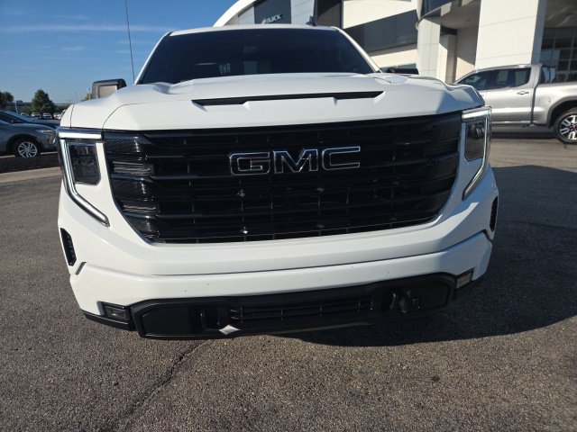 Used 2022 GMC Sierra 1500 Elevation w/ X31 Off-Road Package AWD/4WD image 5