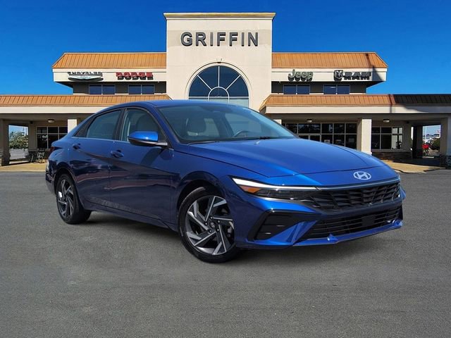 Used 2025 Hyundai Elantra Limited