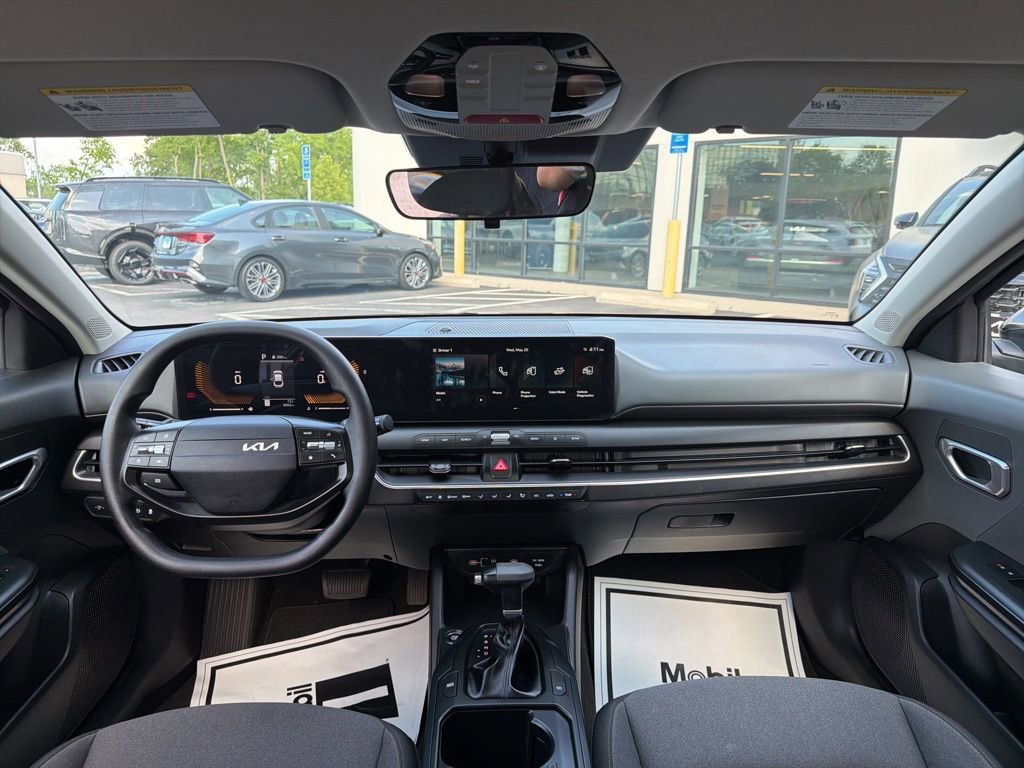Used 2025 Kia K4 FWD image 22