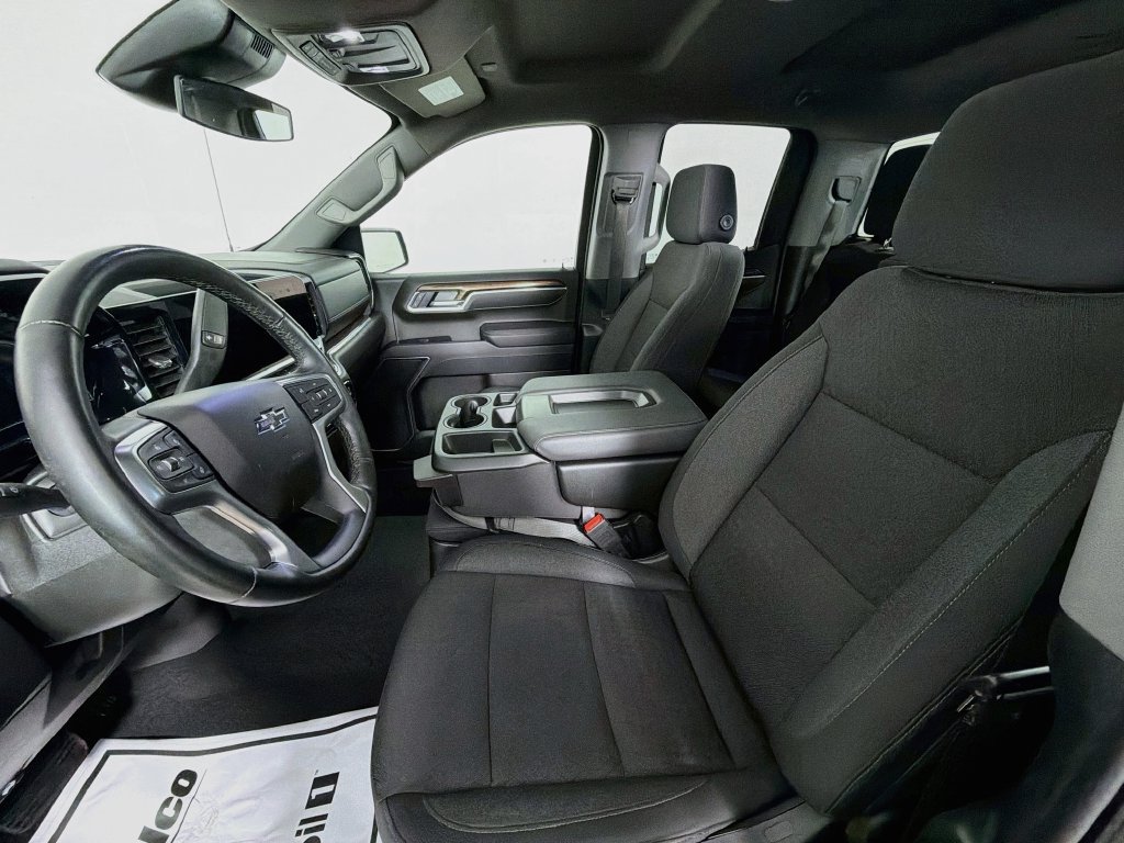 Used 2025 Chevrolet Silverado 1500 RST AWD/4WD image 21
