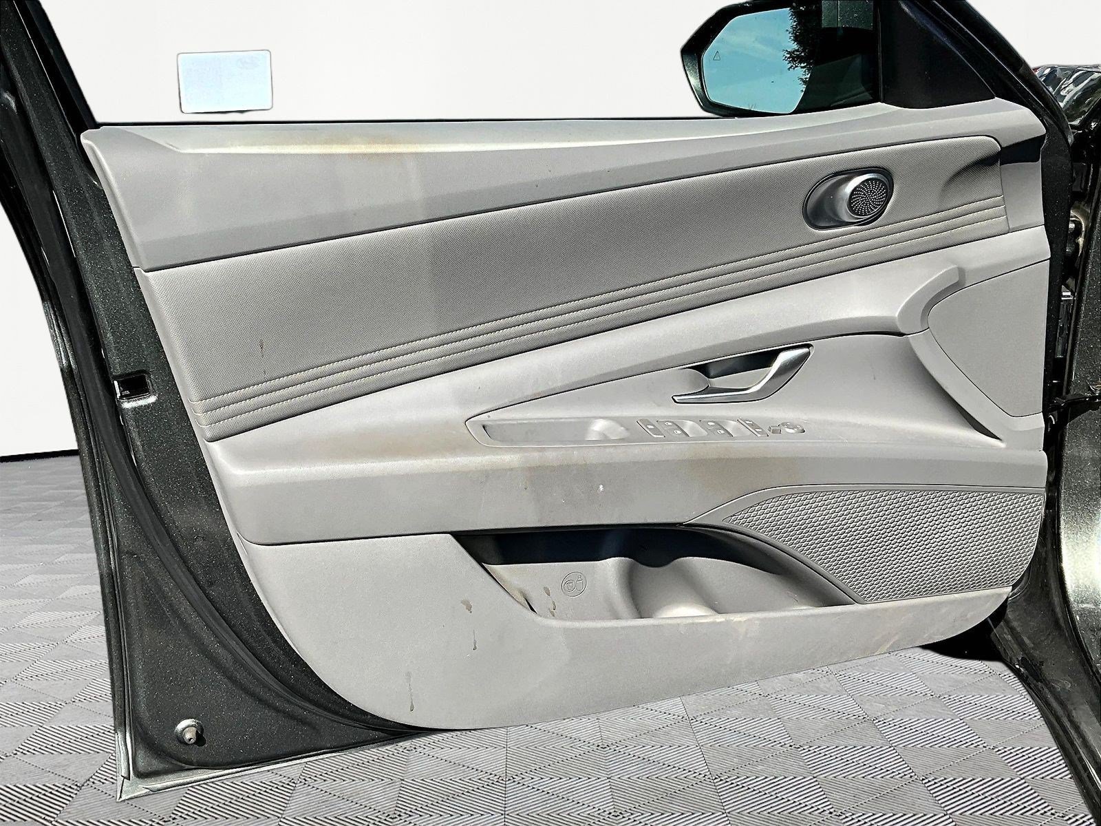 Used 2024 Hyundai Elantra SEL w/ Convenience Package FWD image 19