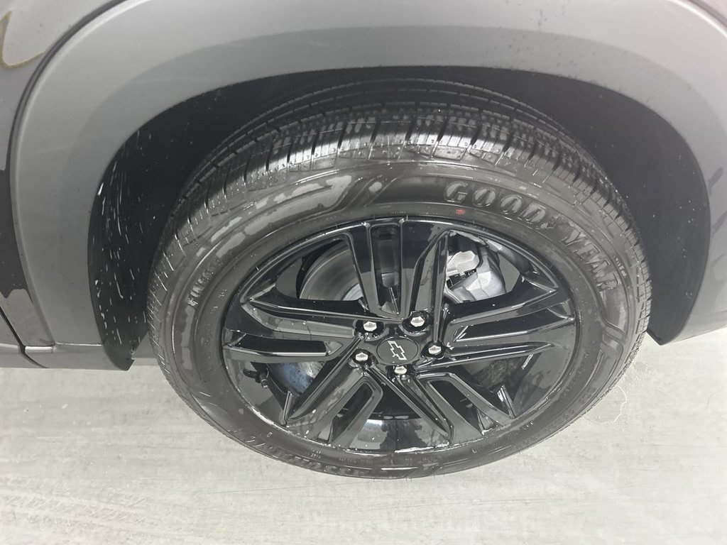 New 2026 Chevrolet Trax ACTIV w/ Sunroof Package FWD image 7