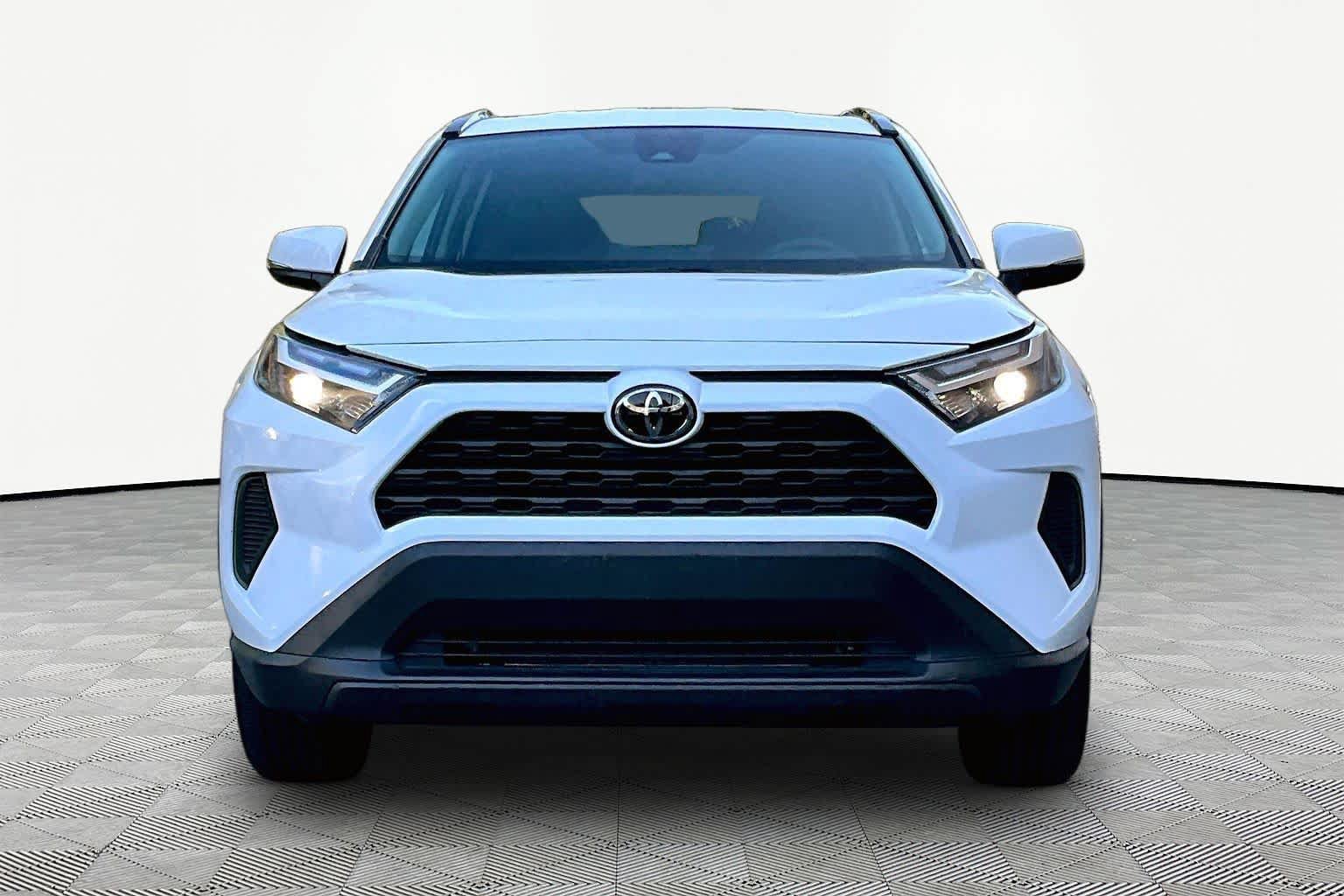 Certified 2025 Toyota RAV4 XLE AWD/4WD image 4