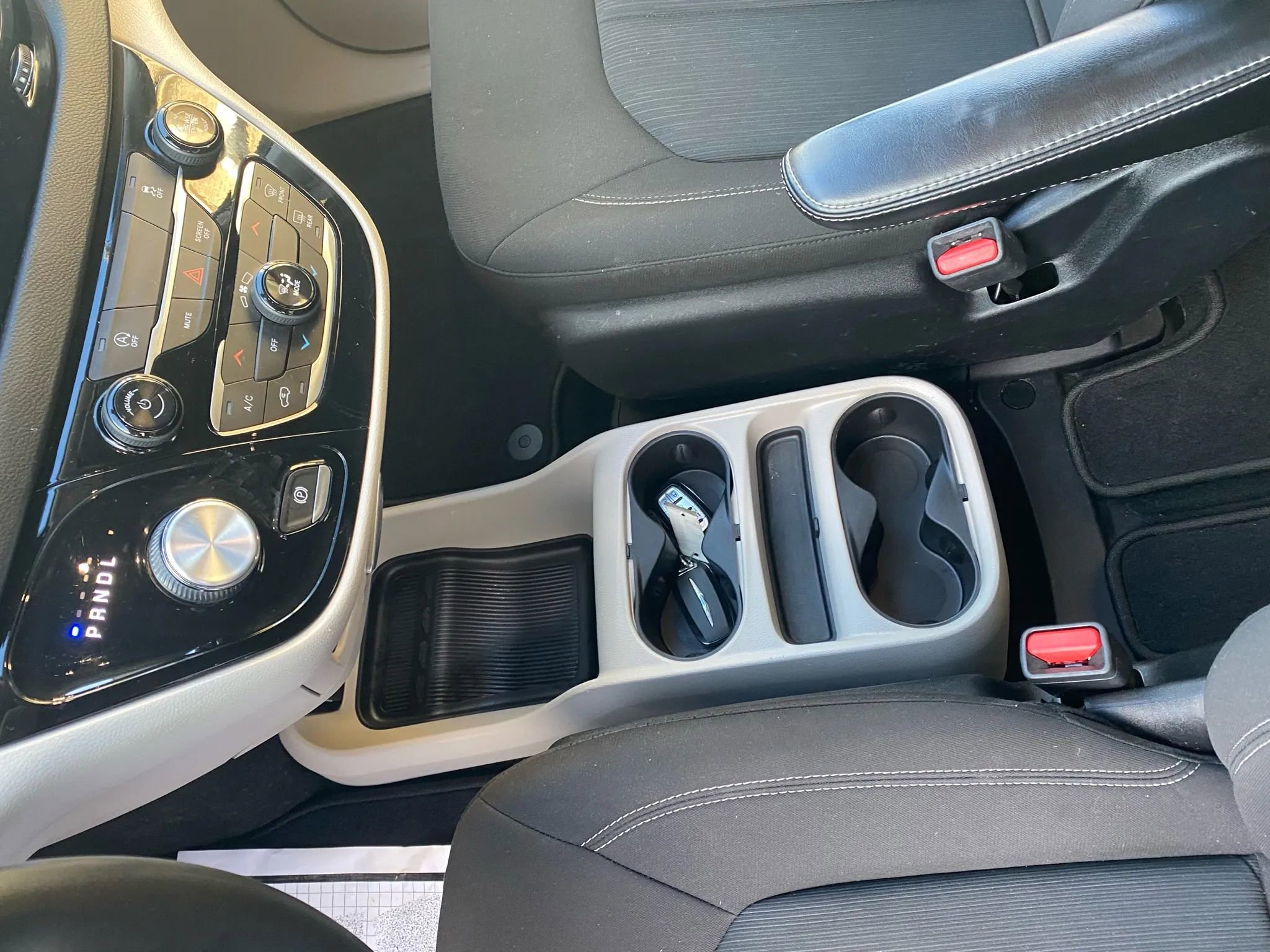 Used 2020 Chrysler Voyager LX w/ Cold Weather Group image 25