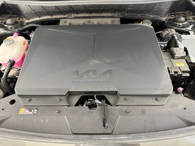 Certified 2023 Kia Niro Wind w/ Wind Preserve Package FWD image 19