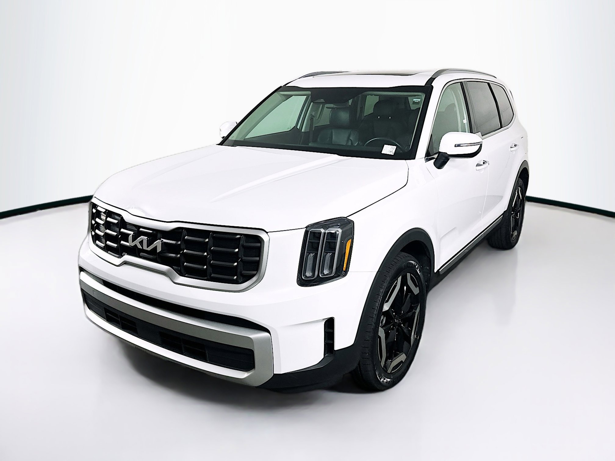 Used 2025 Kia Telluride S image 3