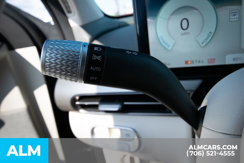 Used 2024 Genesis GV60 RWD image 28