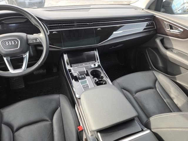 Used 2023 Audi Q8 Premium Plus image 32