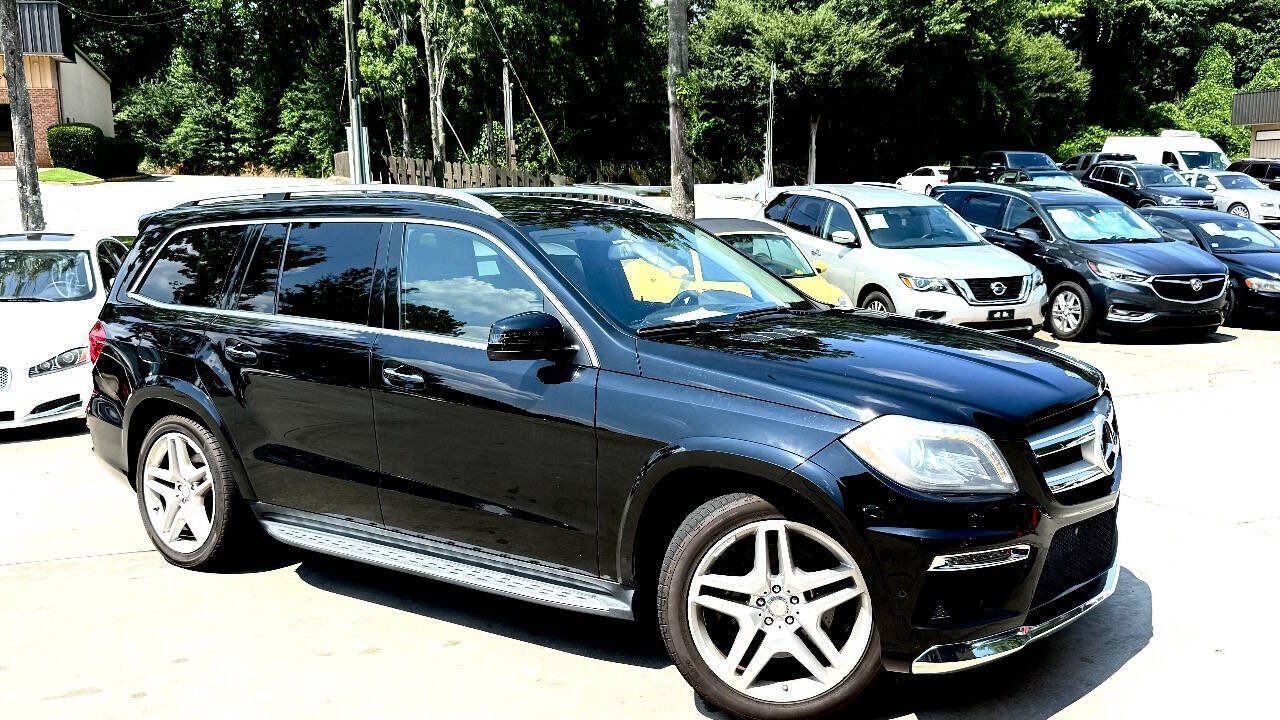 Used 2014 Mercedes-Benz GL 550 4MATIC image 2