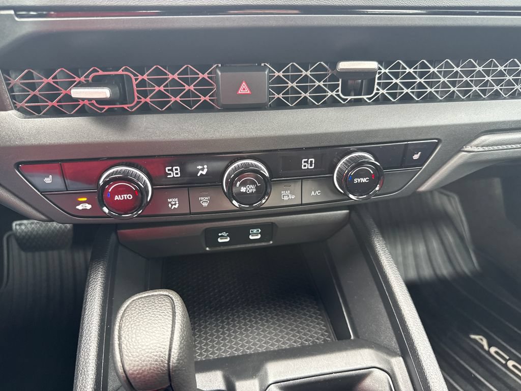 Used 2025 Honda Accord SE image 31