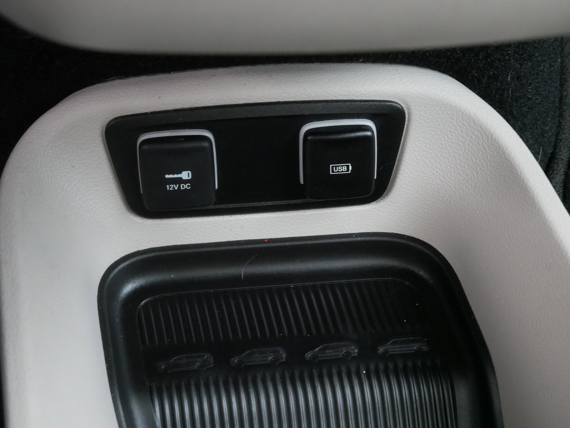 Used 2018 Chrysler Pacifica Limited FWD image 29