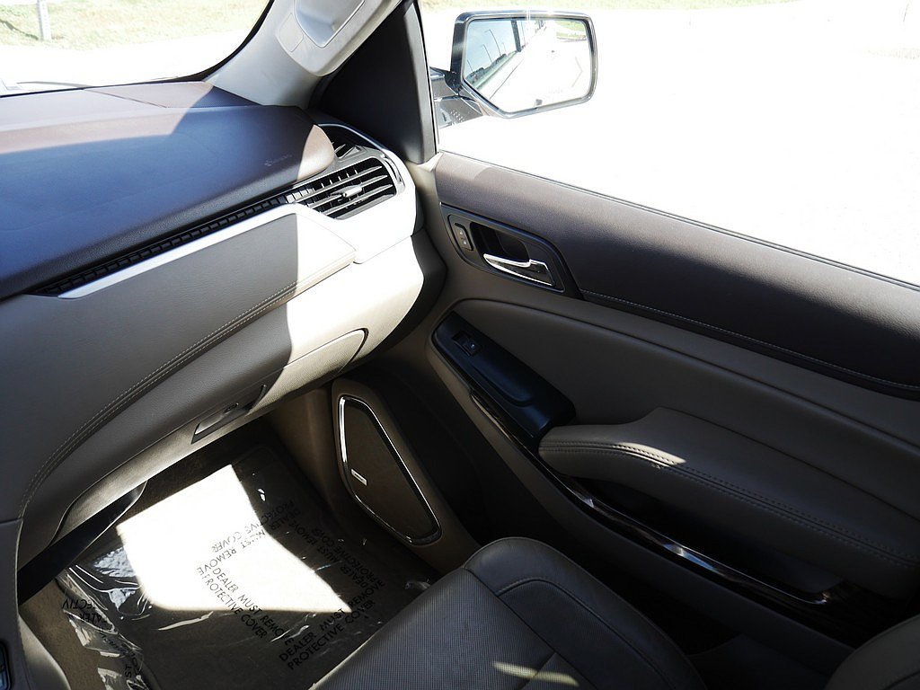 Used 2019 GMC Yukon XL SLT w/ Open Road Package AWD/4WD image 25
