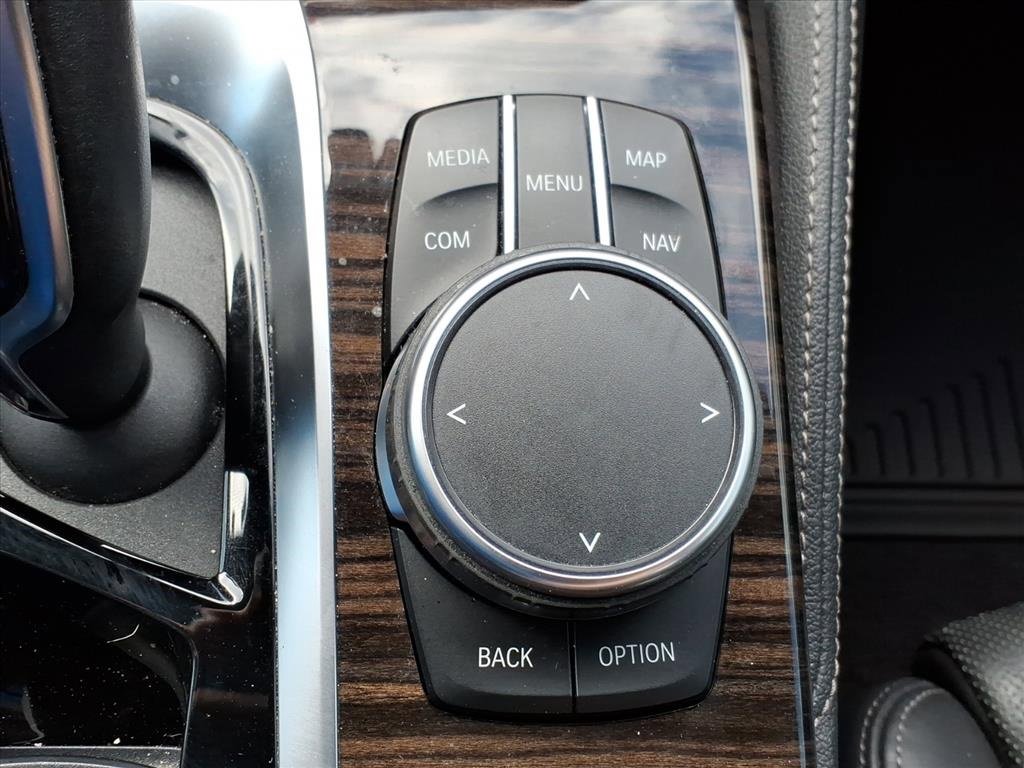 Used 2019 BMW M550i xDrive w/ Premium Package image 19