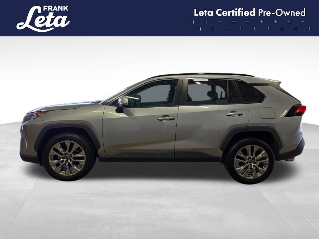 Used 2021 Toyota RAV4 XLE Premium FWD image 3