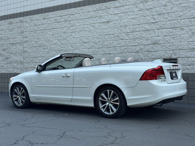 Used 2012 Volvo C70 T5 w/ Climate Pkg FWD image 2