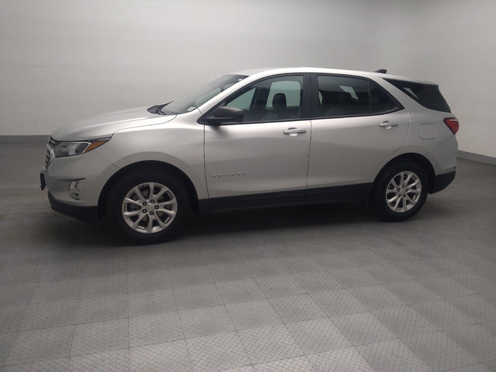 Used 2021 Chevrolet Equinox LS FWD image 2