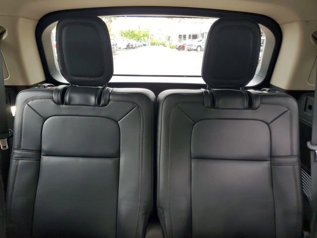 Used 2023 Lincoln Aviator Reserve w/ Equipment Group 201A image 10
