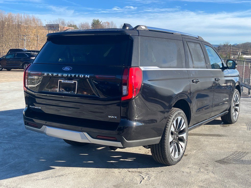 New 2025 Ford Expedition Max Platinum w/ Platinum Ultimate Package AWD/4WD image 3