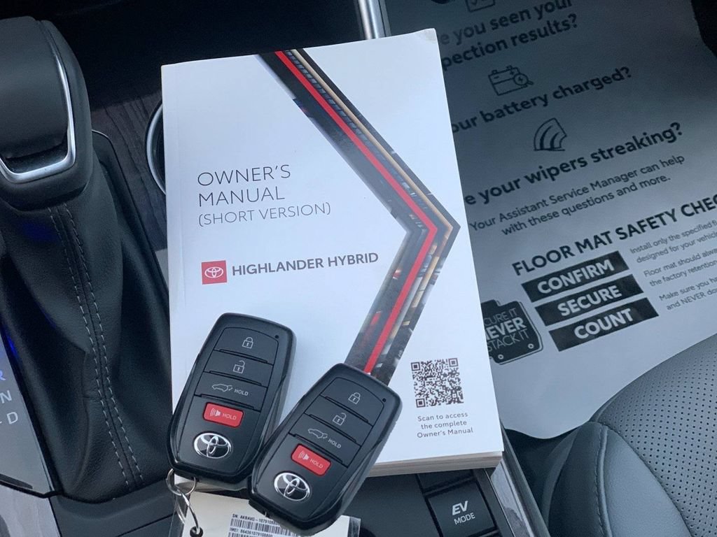 Used 2020 Toyota Highlander Limited AWD/4WD image 9