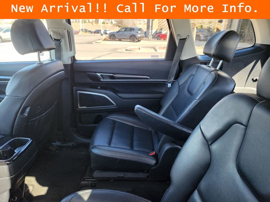 Used 2025 Kia Telluride S image 10
