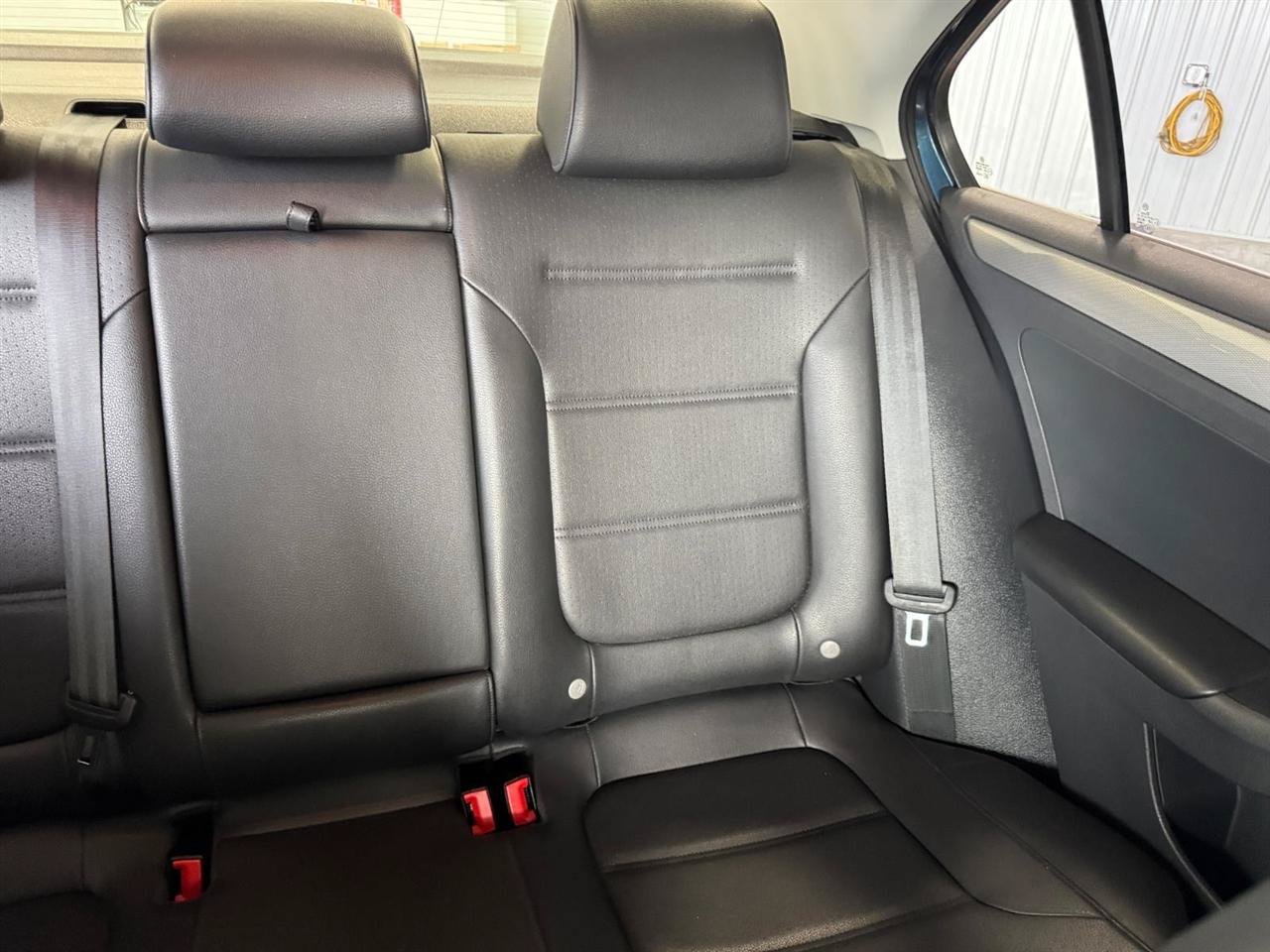 Used 2017 Volkswagen Jetta SE FWD image 11