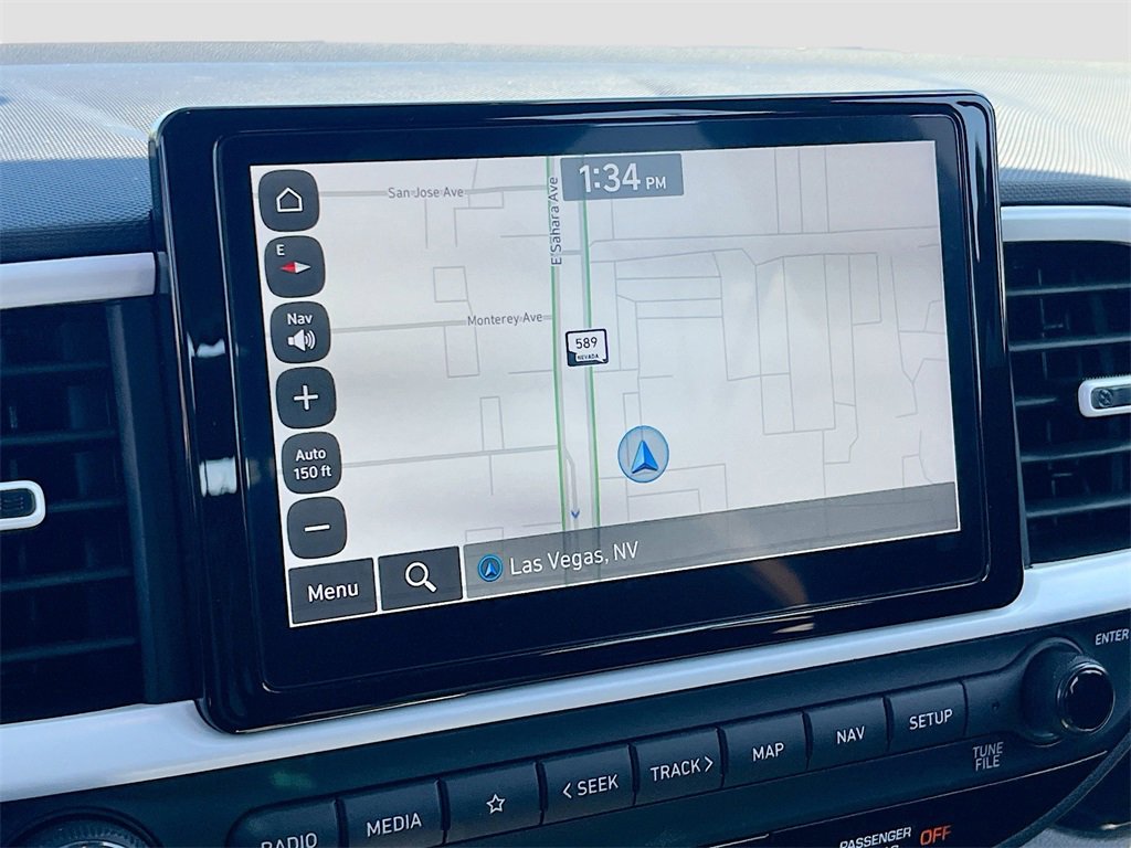 Used 2024 Hyundai Venue Limited image 13