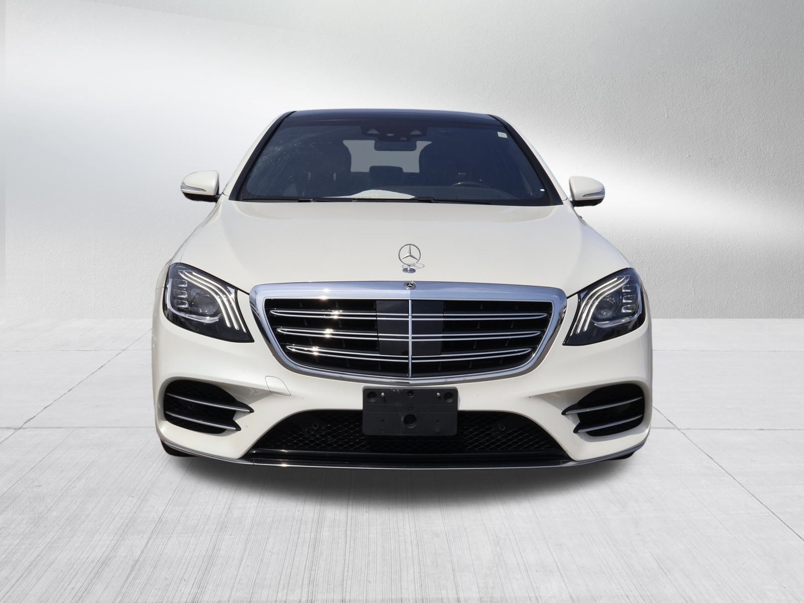 Used 2018 Mercedes-Benz S 560 Sedan w/ AMG Line Exterior image 2
