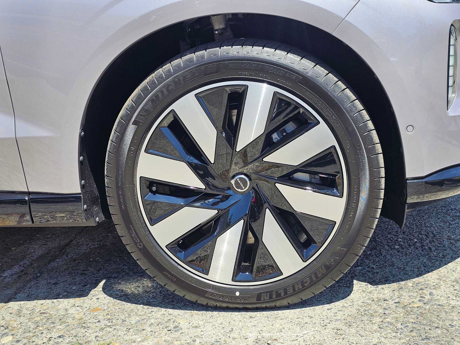 New 2026 Volvo EX90 Ultra AWD/4WD image 9