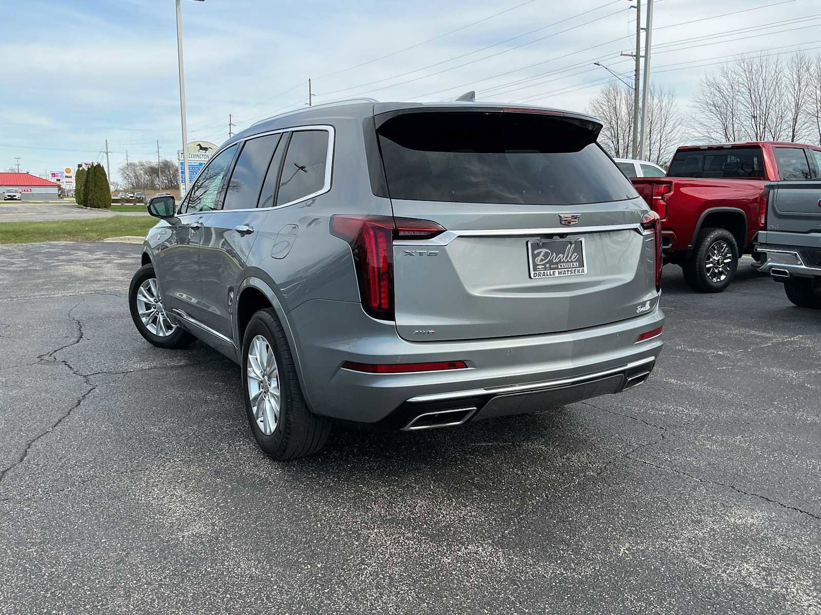 Used 2024 Cadillac XT6 Luxury w/ LPO, Floor Liner Package image 5