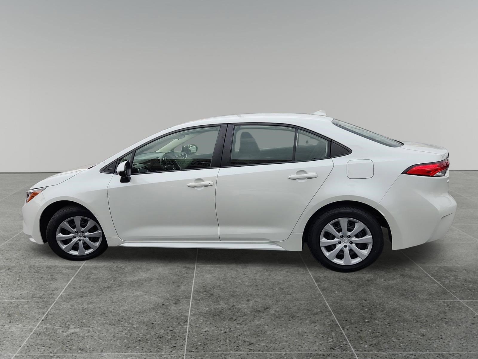 Certified 2020 Toyota Corolla LE FWD image 4