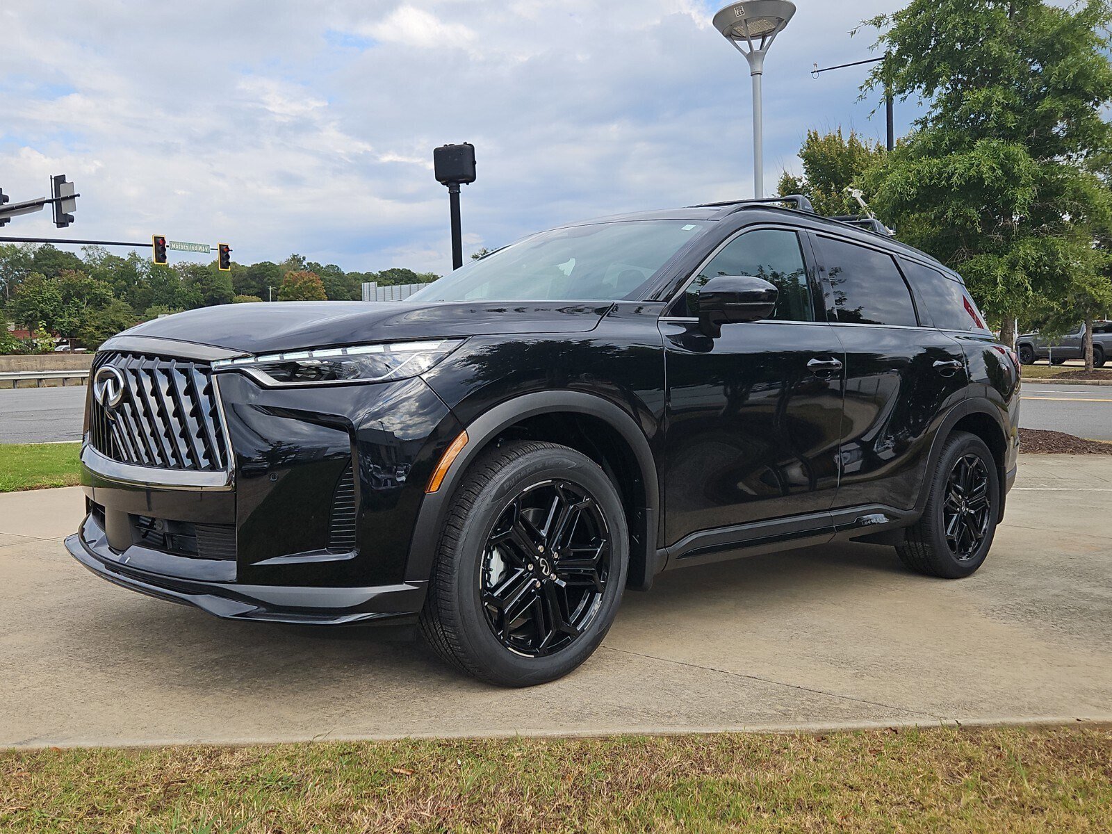 New 2026 INFINITI QX60 Luxe