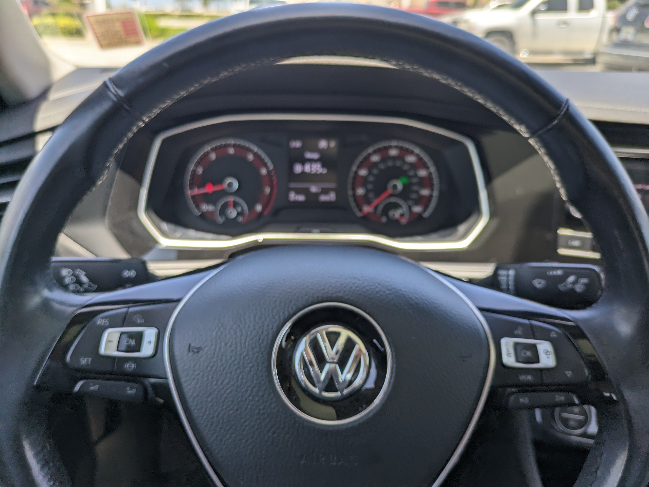 Used 2019 Volkswagen Jetta SE w/ Cold Weather Package FWD image 23